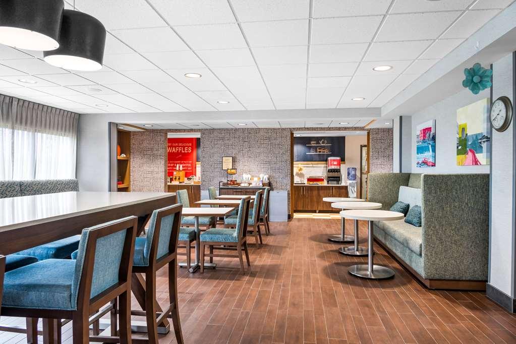Hampton Inn Grand Rapids/North Walker Restaurang bild